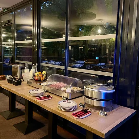Le Prose Hotel